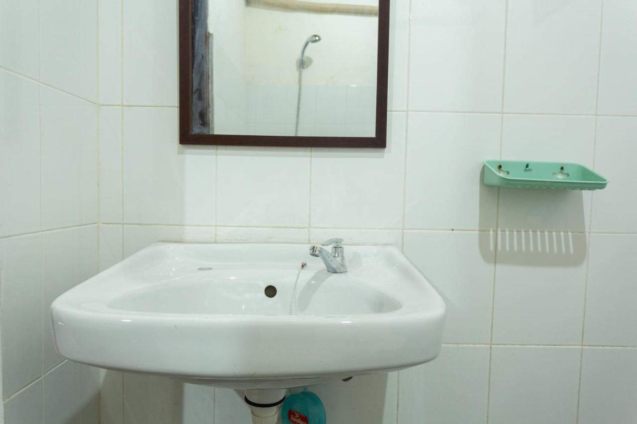 Spot On 1879 Lendang Homestay Mangsit Εξωτερικό φωτογραφία